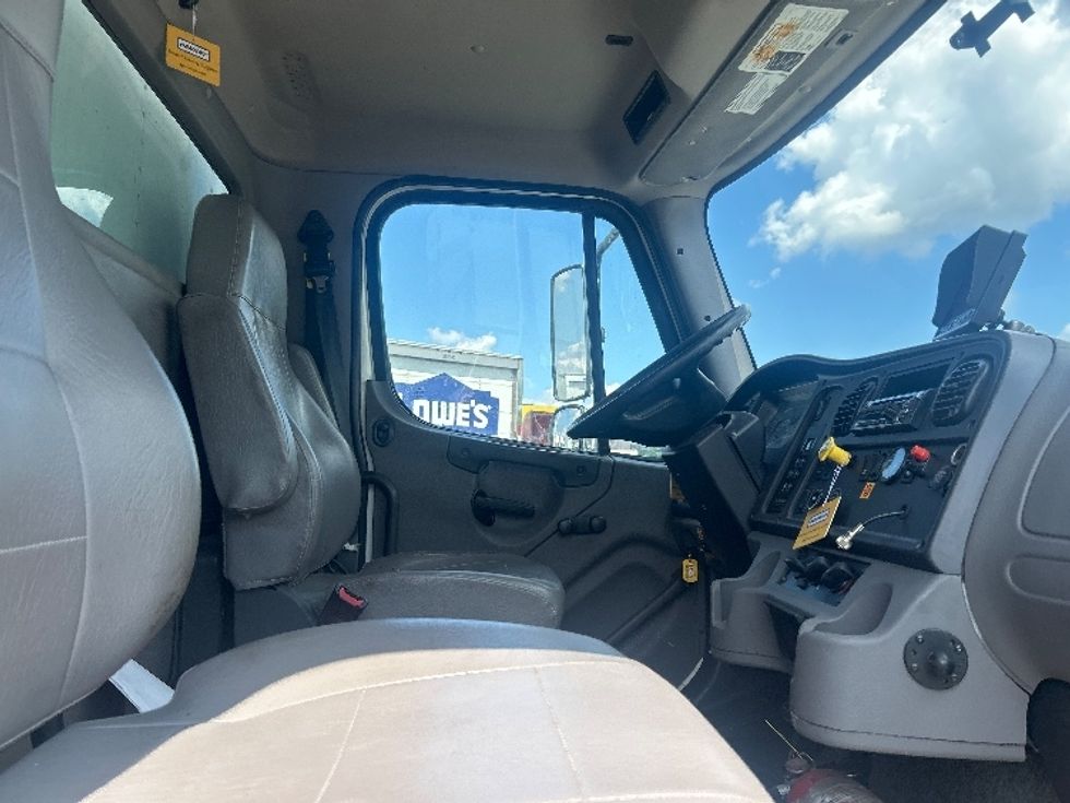 Medium Duty Box Truck-Light and Medium Duty Trucks-Freightliner-2021-M2-Louisville-KY-362,993\n\t\tmiles-$ 36,500 - Image 22