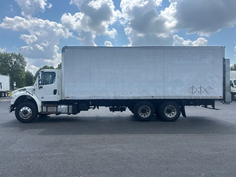Medium Duty Box Truck-Light and Medium Duty Trucks-Freightliner-2021-M2-Louisville-KY-362,993\n\t\tmiles-$ 36,500 - Image 4