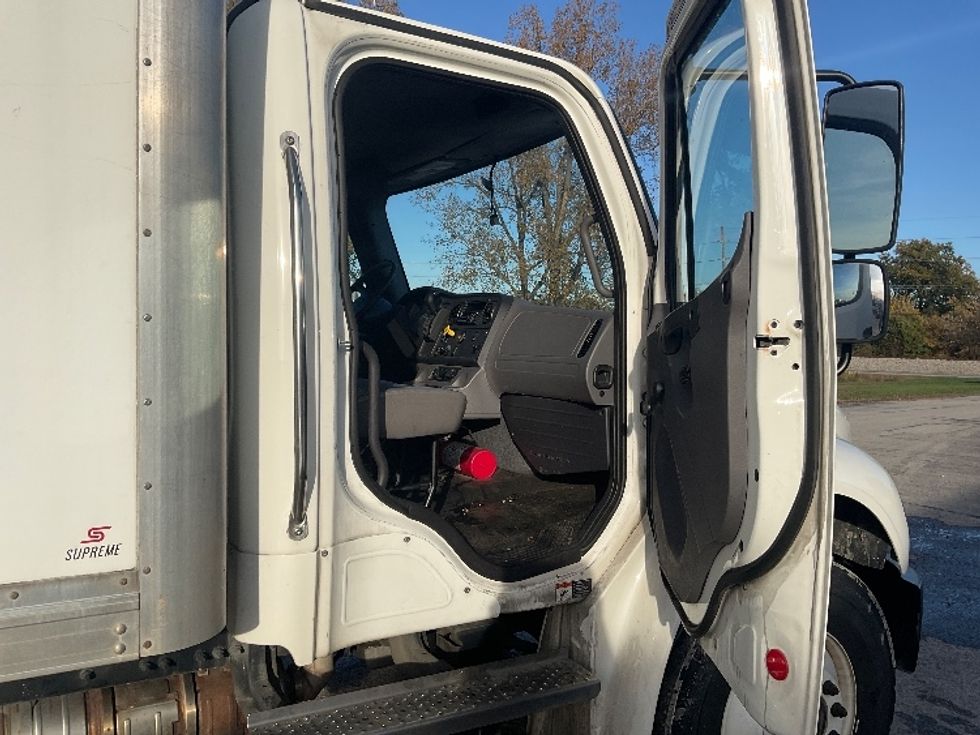 Medium Duty Box Truck-Light and Medium Duty Trucks-Freightliner-2021-M2-Louisville-KY-410,739\n\t\tmiles-$ 25,000 - Image 20