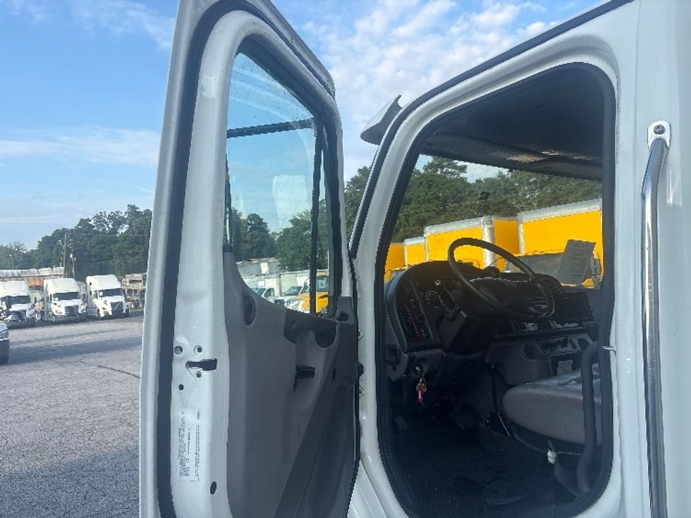 Medium Duty Box Truck-Light and Medium Duty Trucks-Freightliner-2021-M2-Macon-GA-110,795\n\t\tmiles-$ 53,250 - Image 16