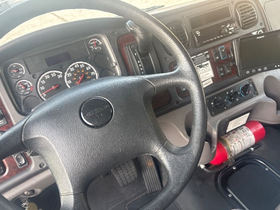 Medium Duty Box Truck-Light and Medium Duty Trucks-Freightliner-2021-M2-Macon-GA-110,795\n\t\tmiles-$ 53,250 - Image 17
