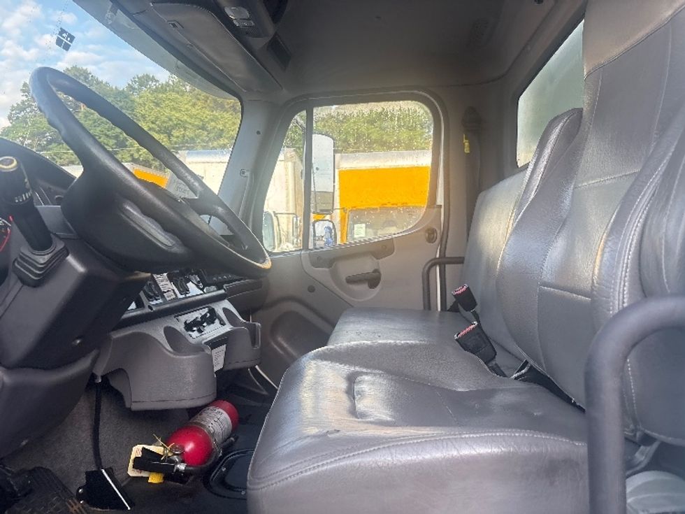 Medium Duty Box Truck-Light and Medium Duty Trucks-Freightliner-2021-M2-Macon-GA-110,795\n\t\tmiles-$ 53,250 - Image 19