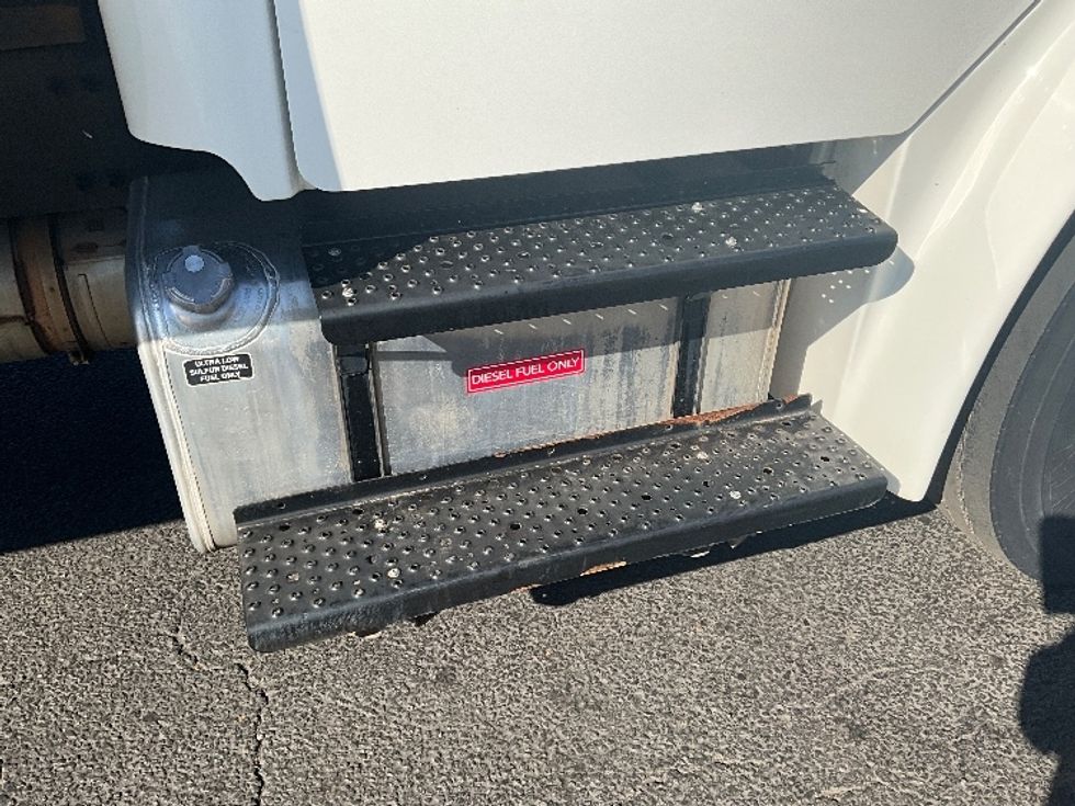 Medium Duty Box Truck-Light and Medium Duty Trucks-Freightliner-2021-M2-Manassas-VA-122,185\n\t\tmiles-$ 55,500 - Image 28
