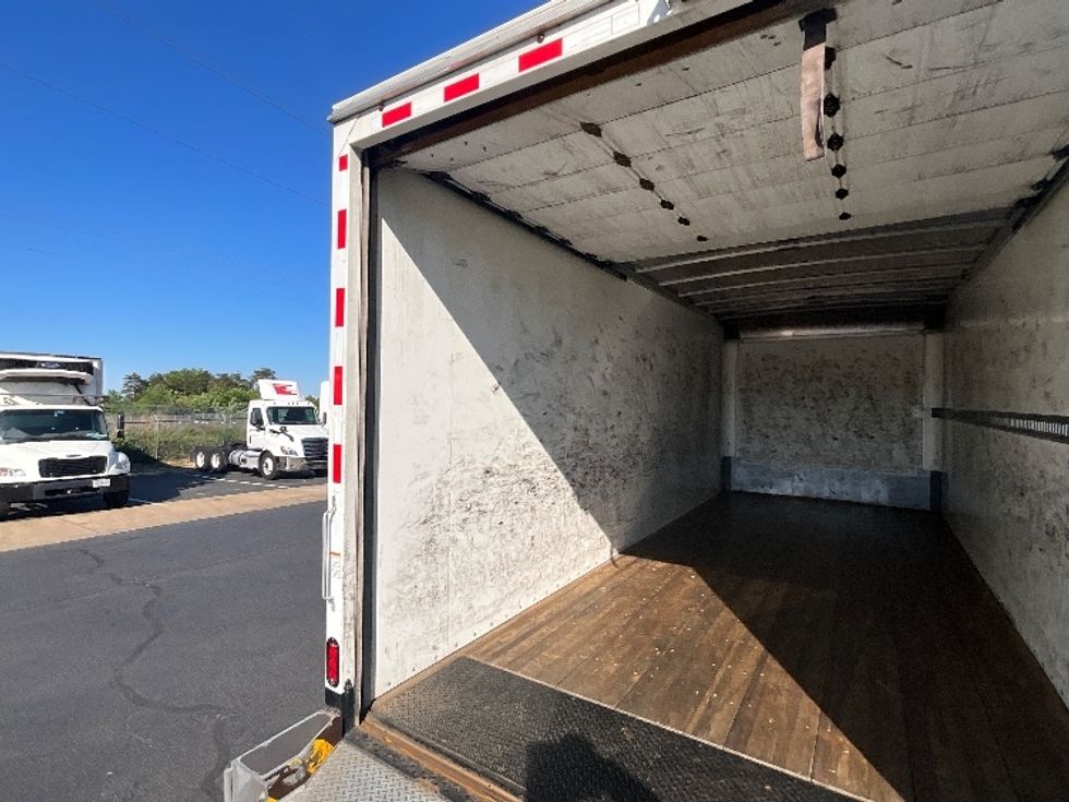 Medium Duty Box Truck-Light and Medium Duty Trucks-Freightliner-2021-M2-Manassas-VA-122,185\n\t\tmiles-$ 55,500 - Image 9