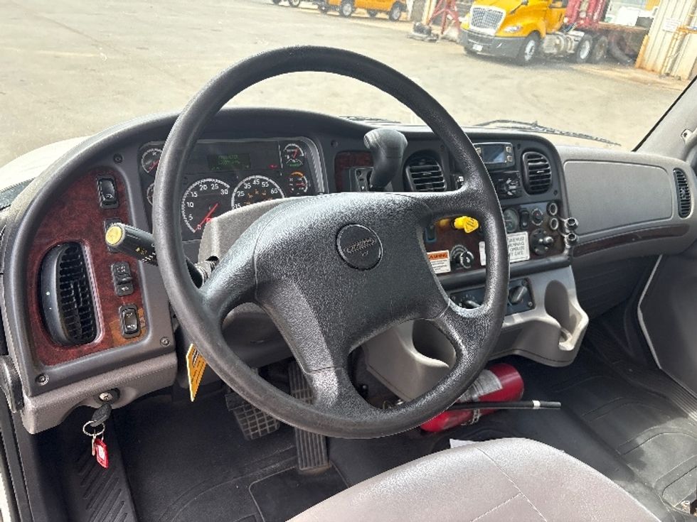 Medium Duty Box Truck-Light and Medium Duty Trucks-Freightliner-2021-M2-Mebane-NC-130,373\n\t\tmiles-$ 71,000 - Image 17