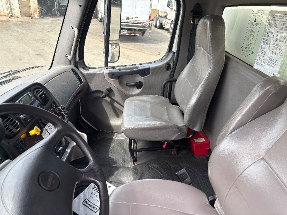 Medium Duty Box Truck-Light and Medium Duty Trucks-Freightliner-2021-M2-Mebane-NC-130,373\n\t\tmiles-$ 71,000 - Image 19