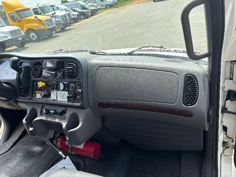 Medium Duty Box Truck-Light and Medium Duty Trucks-Freightliner-2021-M2-Mebane-NC-130,373\n\t\tmiles-$ 71,000 - Image 21