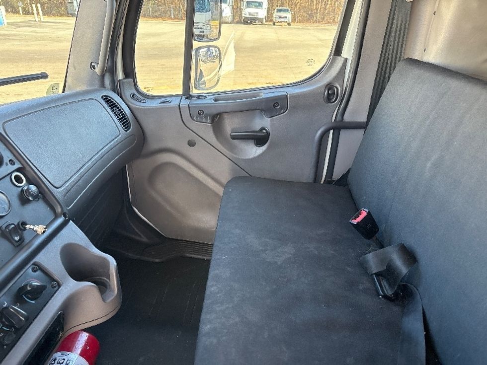 Medium Duty Box Truck-Light and Medium Duty Trucks-Freightliner-2021-M2-Mebane-NC-153,203\n\t\tmiles-$ 77,000 - Image 18