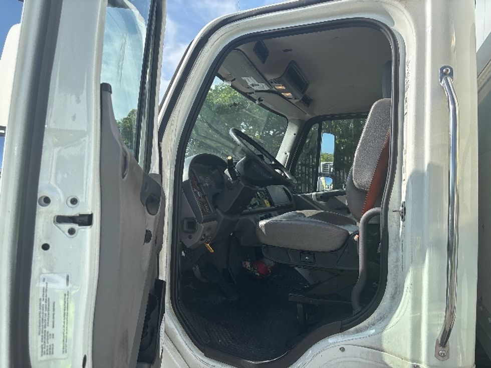 Medium Duty Box Truck-Light and Medium Duty Trucks-Freightliner-2021-M2-Medley-FL-151,184\n\t\tmiles-$ 55,000 - Image 13