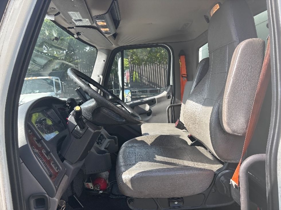 Medium Duty Box Truck-Light and Medium Duty Trucks-Freightliner-2021-M2-Medley-FL-151,184\n\t\tmiles-$ 55,000 - Image 14