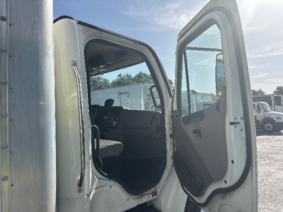 Medium Duty Box Truck-Light and Medium Duty Trucks-Freightliner-2021-M2-Medley-FL-151,184\n\t\tmiles-$ 55,000 - Image 17