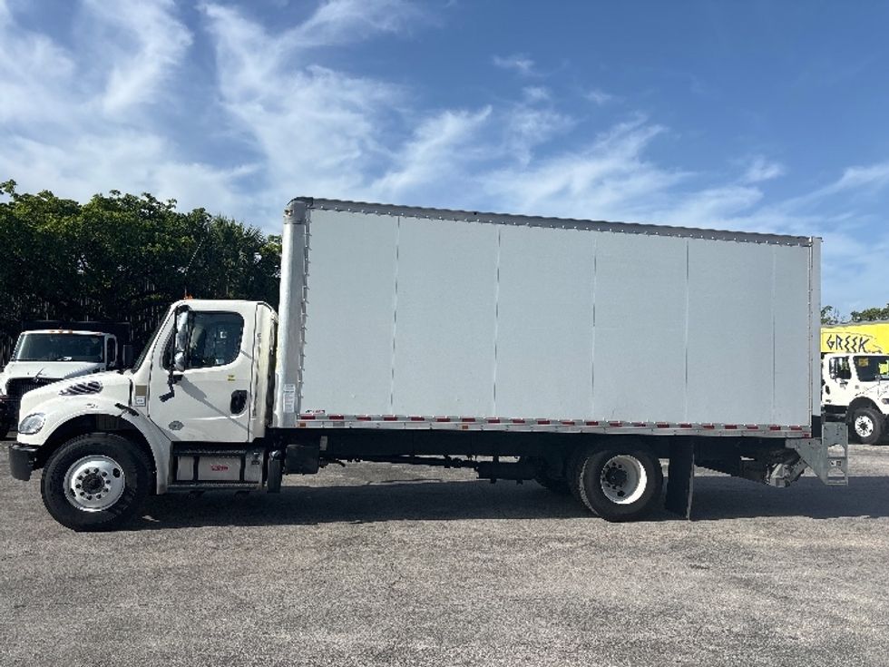 Medium Duty Box Truck-Light and Medium Duty Trucks-Freightliner-2021-M2-Medley-FL-151,184\n\t\tmiles-$ 55,000 - Image 4