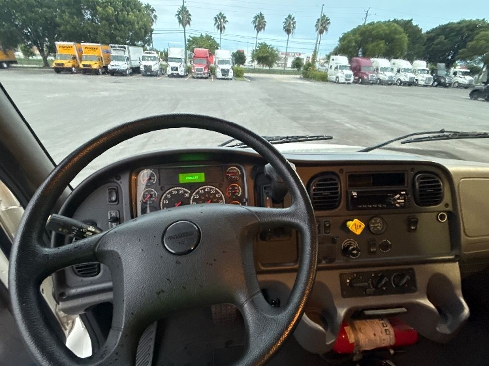 Medium Duty Box Truck-Light and Medium Duty Trucks-Freightliner-2021-M2-Medley-FL-19,591\n\t\tmiles-$ 67,750 - Image 18