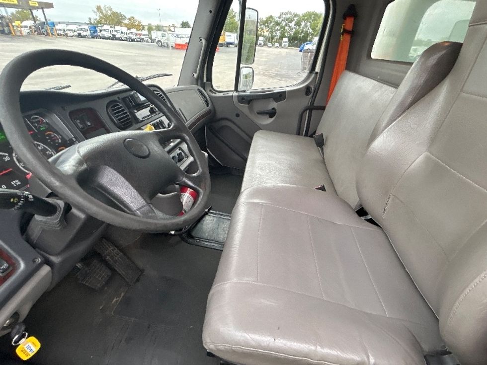 Medium Duty Box Truck-Light and Medium Duty Trucks-Freightliner-2021-M2-Melrose Park-IL-409,933\n\t\tmiles-$ 26,750 - Image 19