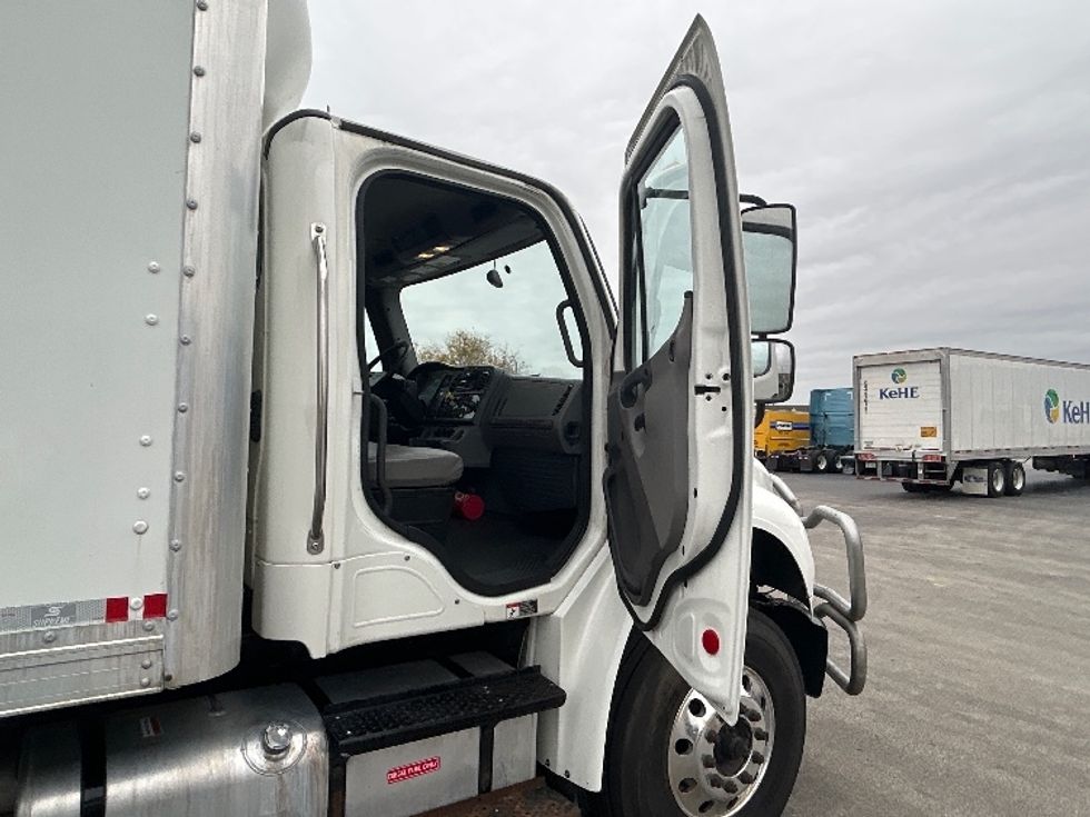 Medium Duty Box Truck-Light and Medium Duty Trucks-Freightliner-2021-M2-Melrose Park-IL-409,933\n\t\tmiles-$ 26,750 - Image 20