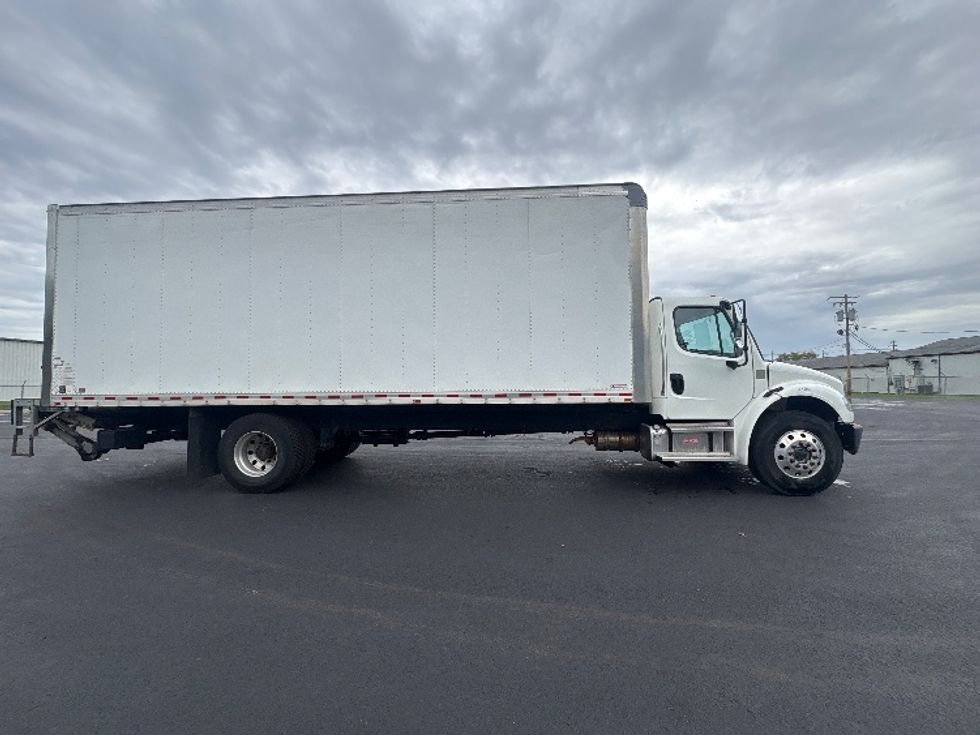 Medium Duty Box Truck-Light and Medium Duty Trucks-Freightliner-2021-M2-Middlefield-OH-149,917\n\t\tmiles-$ 67,000 - Image 15