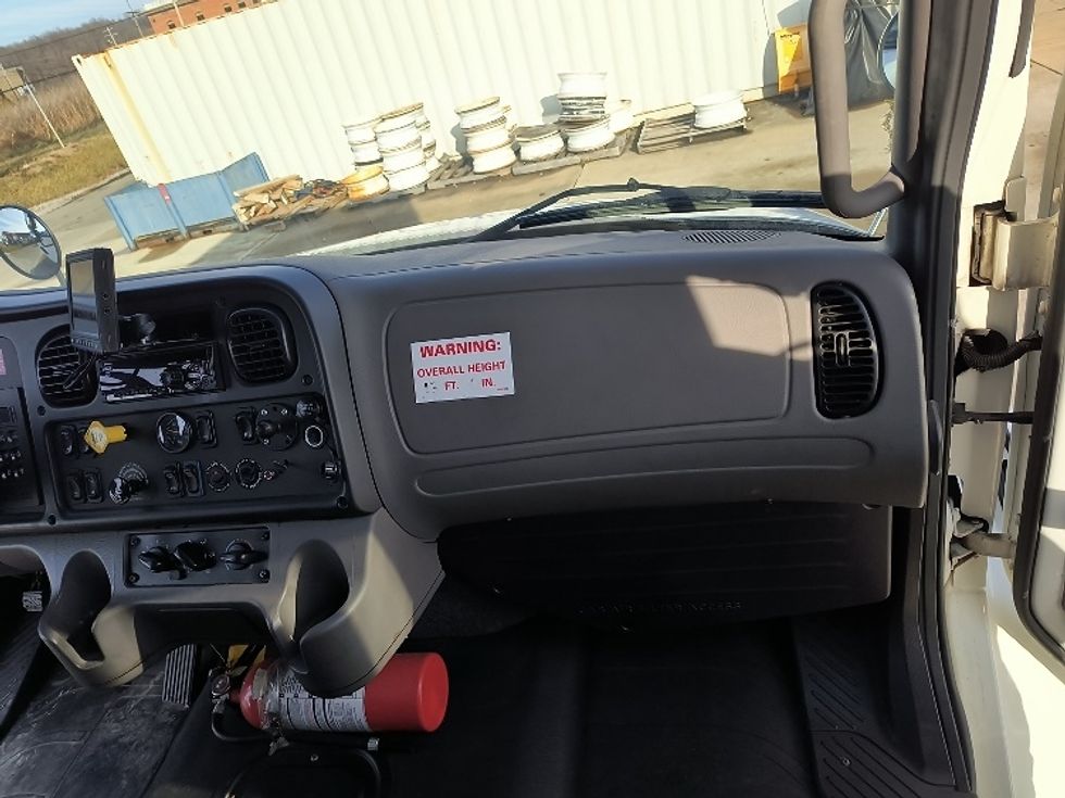 Medium Duty Box Truck-Light and Medium Duty Trucks-Freightliner-2021-M2-Millwood-WV-275,391\n\t\tmiles-$ 37,000 - Image 21