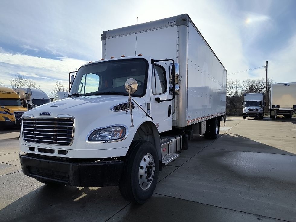 Medium Duty Box Truck-Light and Medium Duty Trucks-Freightliner-2021-M2-Millwood-WV-275,391\n\t\tmiles-$ 37,000 - Image 3
