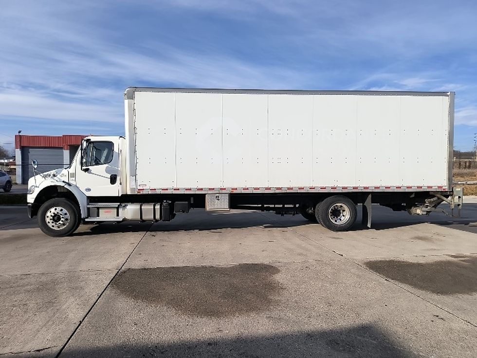 Medium Duty Box Truck-Light and Medium Duty Trucks-Freightliner-2021-M2-Millwood-WV-275,391\n\t\tmiles-$ 37,000 - Image 4