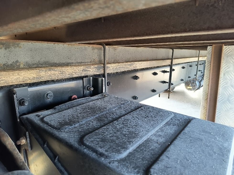 Medium Duty Box Truck-Light and Medium Duty Trucks-Freightliner-2021-M2-Millwood-WV-275,391\n\t\tmiles-$ 37,000 - Image 5