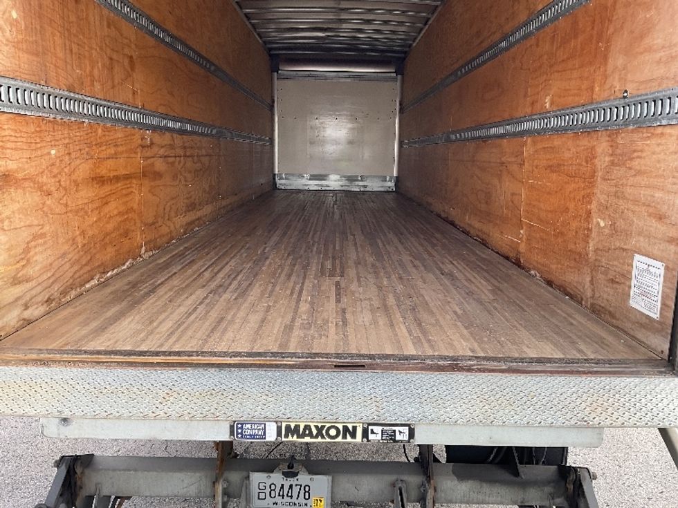 Medium Duty Box Truck-Light and Medium Duty Trucks-Freightliner-2021-M2-Milwaukee-WI-190,300\n\t\tmiles-$ 54,000 - Image 10