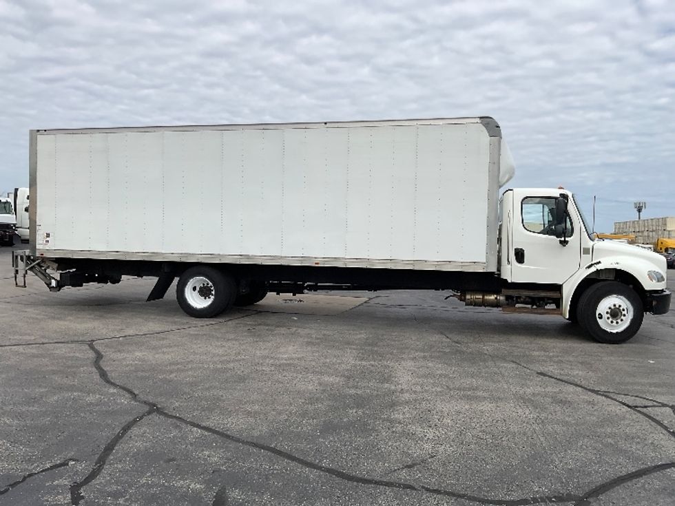 Medium Duty Box Truck-Light and Medium Duty Trucks-Freightliner-2021-M2-Milwaukee-WI-190,300\n\t\tmiles-$ 54,000 - Image 15