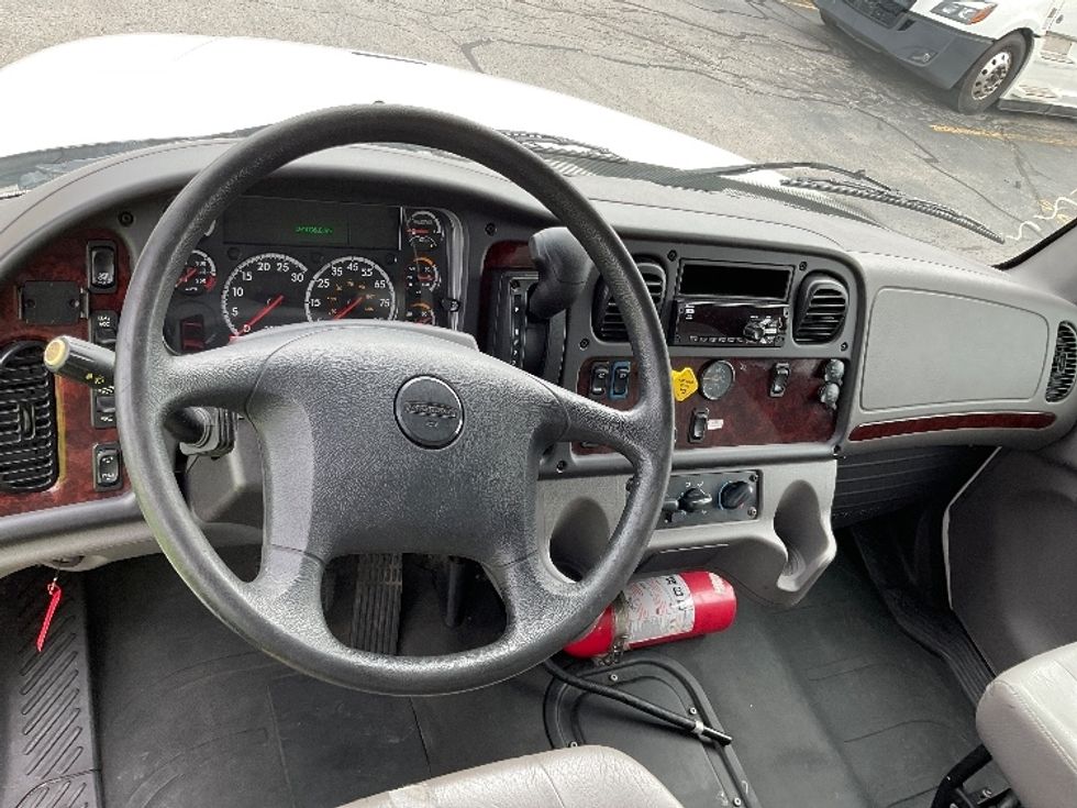 Medium Duty Box Truck-Light and Medium Duty Trucks-Freightliner-2021-M2-Milwaukee-WI-190,300\n\t\tmiles-$ 54,000 - Image 16