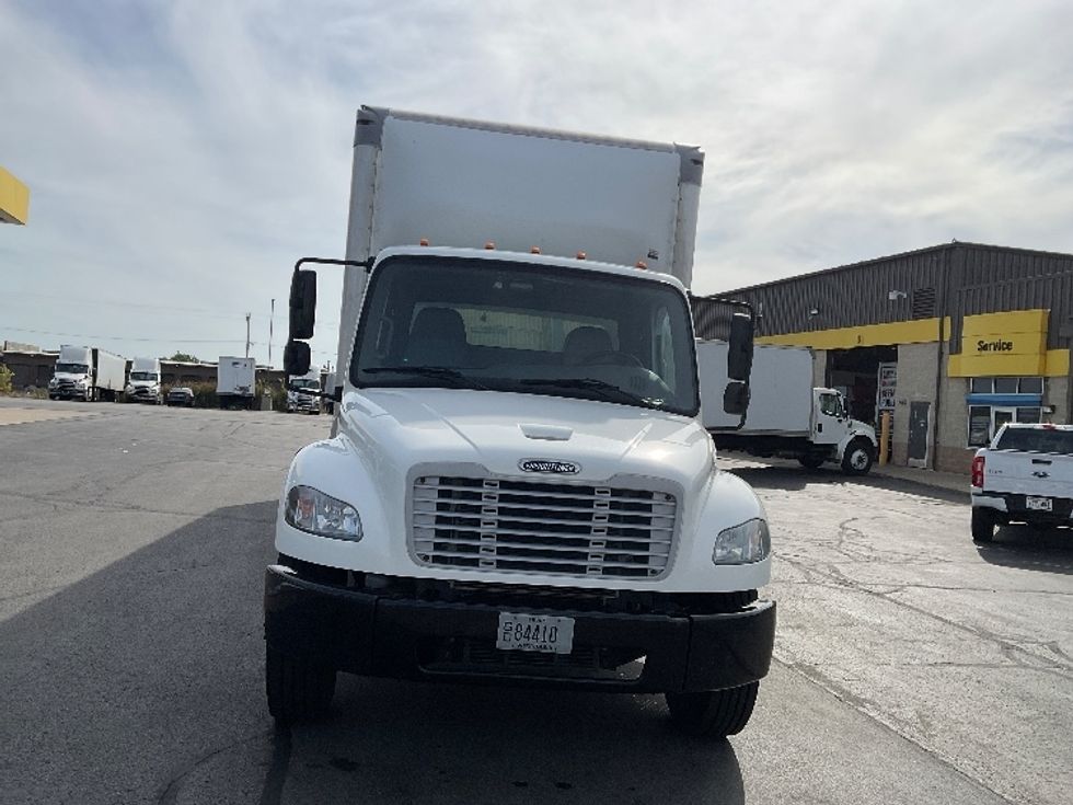 Medium Duty Box Truck-Light and Medium Duty Trucks-Freightliner-2021-M2-Milwaukee-WI-226,121\n\t\tmiles-$ 47,250 - Image 2