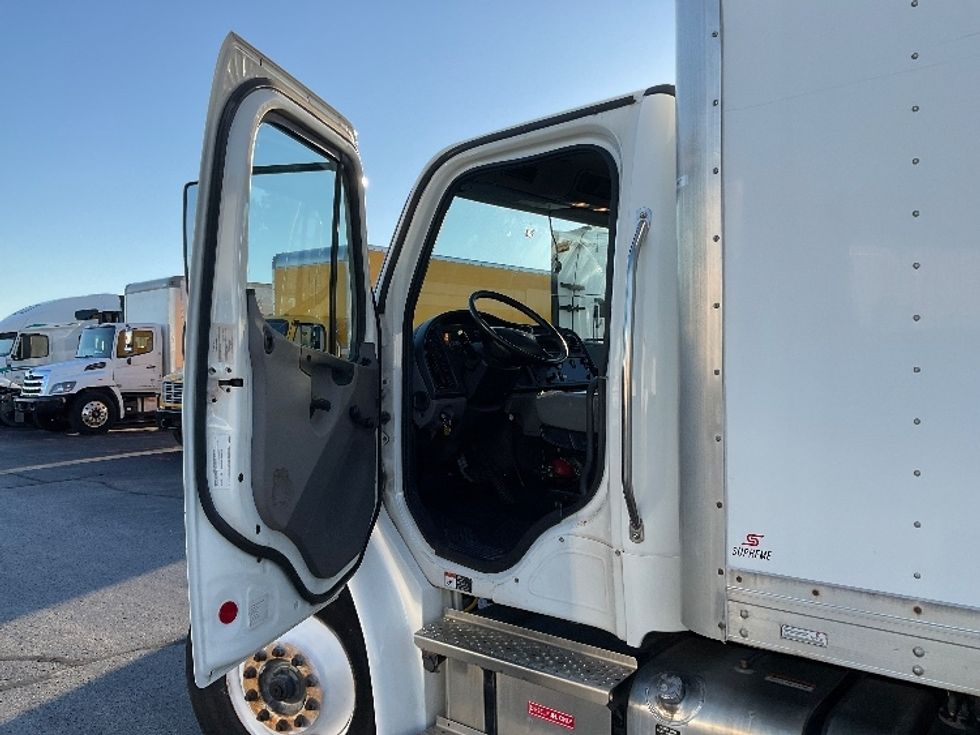 Medium Duty Box Truck-Light and Medium Duty Trucks-Freightliner-2021-M2-Milwaukee-WI-256,717\n\t\tmiles-$ 42,500 - Image 15