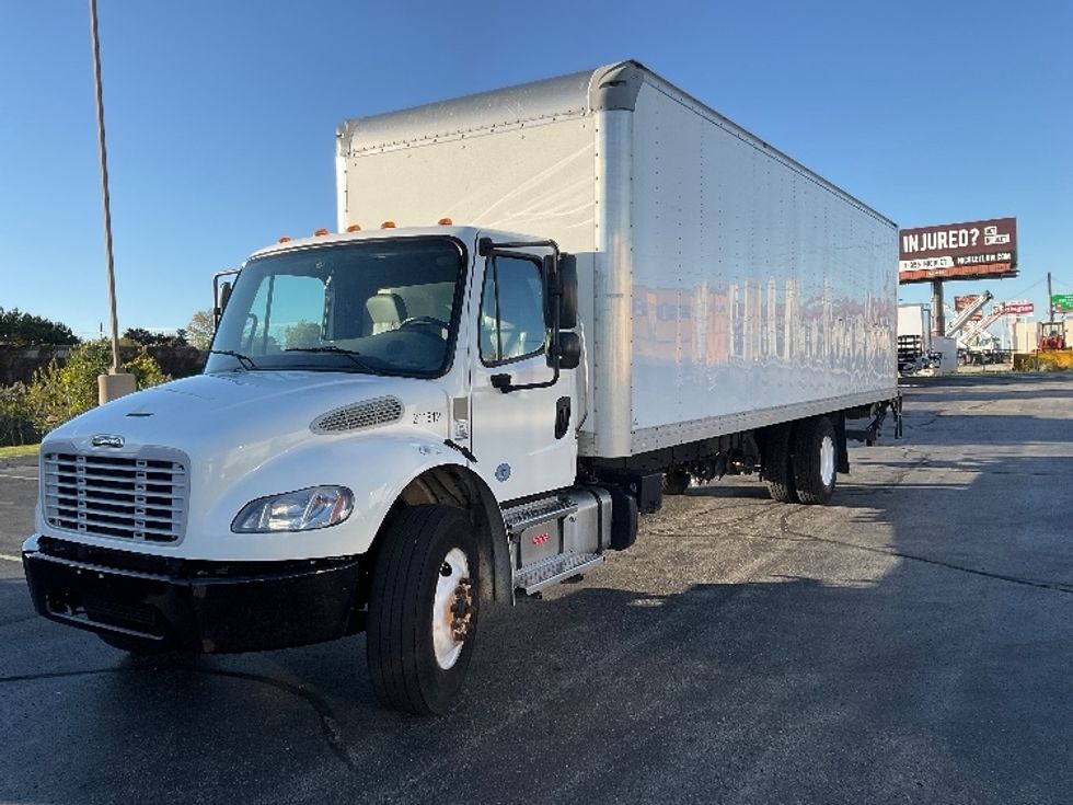 Medium Duty Box Truck-Light and Medium Duty Trucks-Freightliner-2021-M2-Milwaukee-WI-256,717\n\t\tmiles-$ 42,500 - Image 3