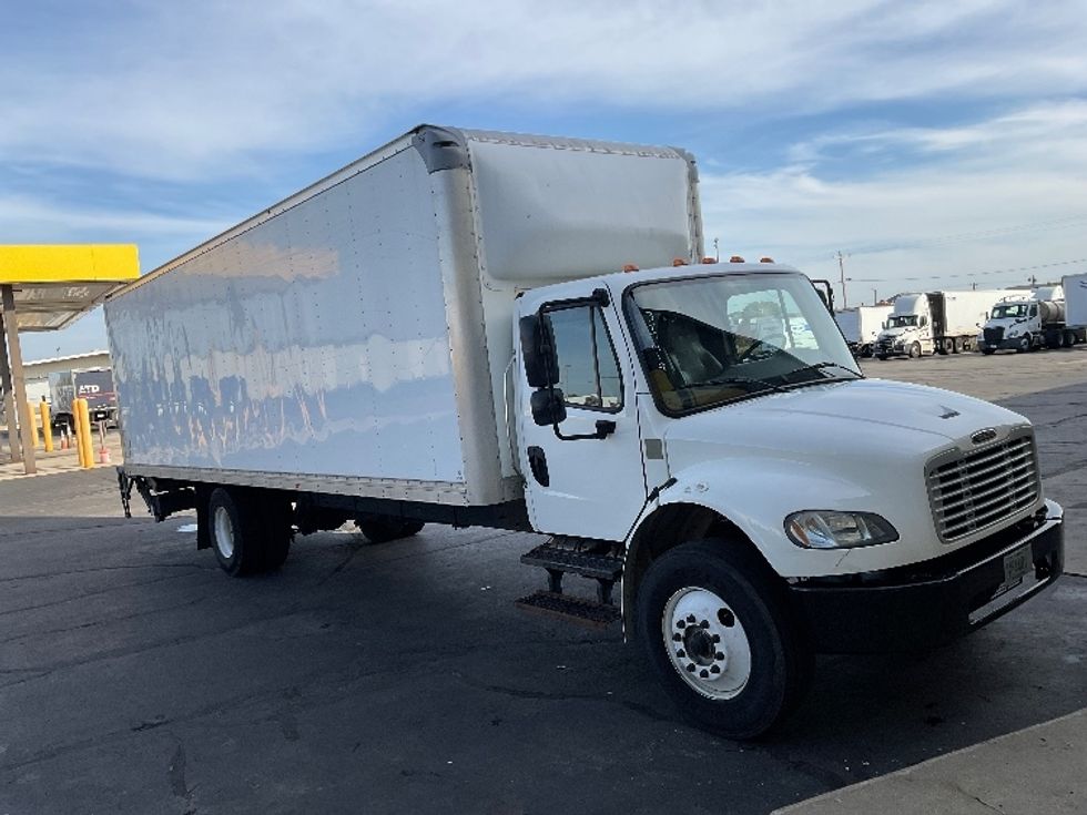 Medium Duty Box Truck-Light and Medium Duty Trucks-Freightliner-2021-M2-Milwaukee-WI-293,384\n\t\tmiles-$ 36,750 - Image 1