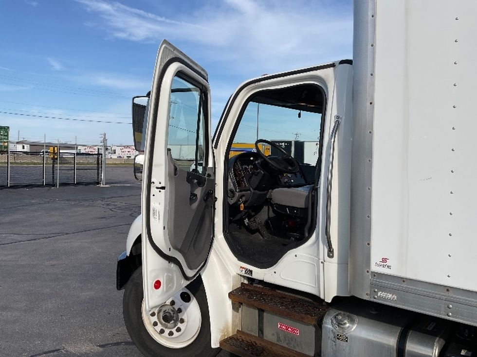 Medium Duty Box Truck-Light and Medium Duty Trucks-Freightliner-2021-M2-Milwaukee-WI-293,384\n\t\tmiles-$ 36,750 - Image 16