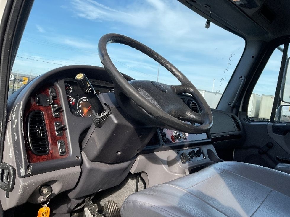 Medium Duty Box Truck-Light and Medium Duty Trucks-Freightliner-2021-M2-Milwaukee-WI-293,384\n\t\tmiles-$ 36,750 - Image 17