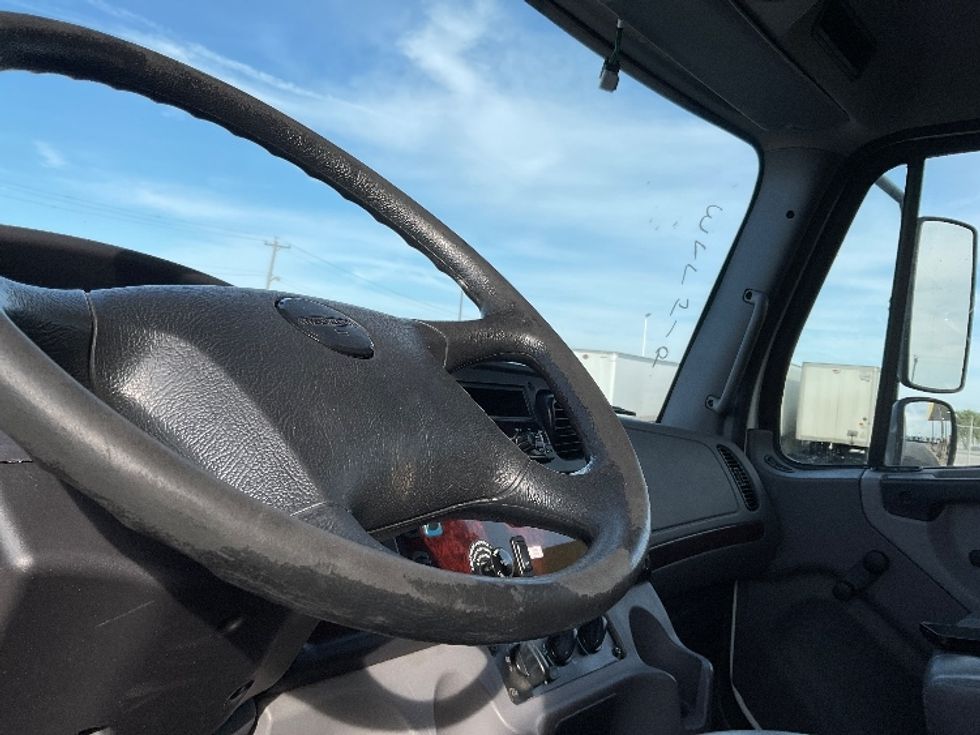 Medium Duty Box Truck-Light and Medium Duty Trucks-Freightliner-2021-M2-Milwaukee-WI-293,384\n\t\tmiles-$ 36,750 - Image 18