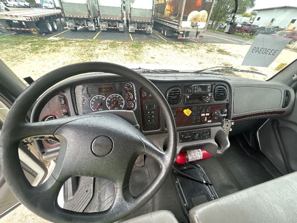 Medium Duty Box Truck-Light and Medium Duty Trucks-Freightliner-2021-M2-Milwaukee-WI-394,708\n\t\tmiles-$ 24,750 - Image 17