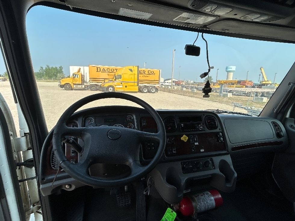 Medium Duty Box Truck-Light and Medium Duty Trucks-Freightliner-2021-M2-Minot-ND-419,591\n\t\tmiles-$ 29,750 - Image 18