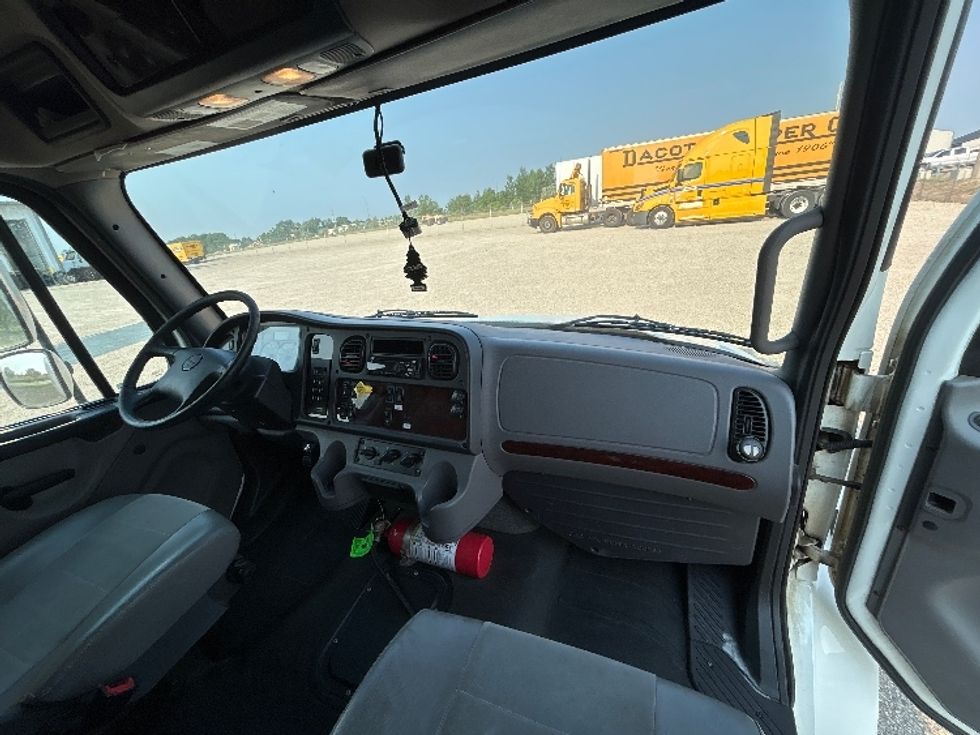 Medium Duty Box Truck-Light and Medium Duty Trucks-Freightliner-2021-M2-Minot-ND-419,591\n\t\tmiles-$ 29,750 - Image 21