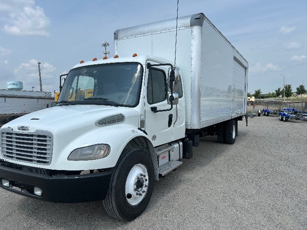 Medium Duty Box Truck-Light and Medium Duty Trucks-Freightliner-2021-M2-Minot-ND-419,591\n\t\tmiles-$ 29,750 - Image 3