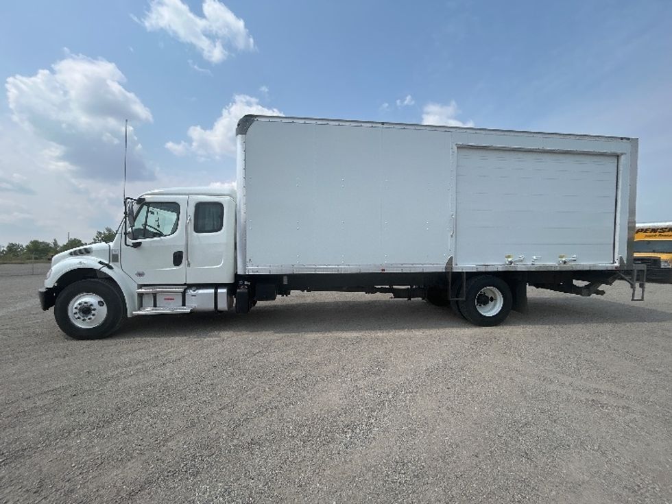 Medium Duty Box Truck-Light and Medium Duty Trucks-Freightliner-2021-M2-Minot-ND-419,591\n\t\tmiles-$ 29,750 - Image 4