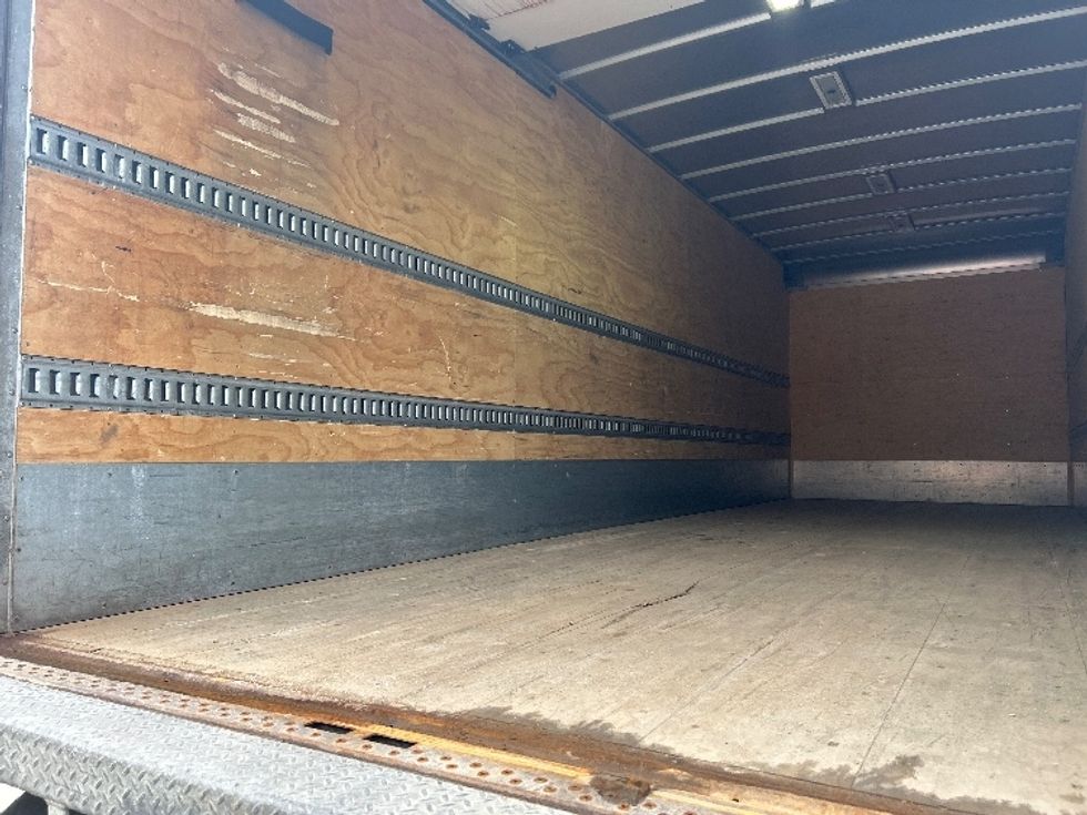 Medium Duty Box Truck-Light and Medium Duty Trucks-Freightliner-2021-M2-Mississauga-ON-133,119\n\t\tkm-$ 84,000 - Image 10