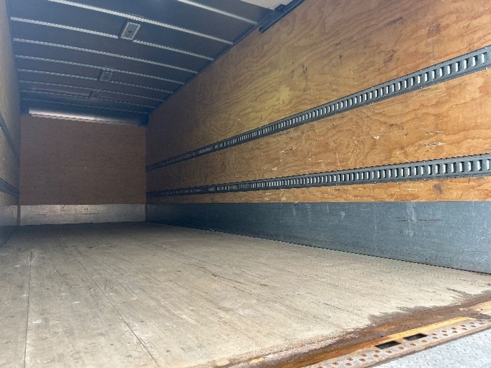 Medium Duty Box Truck-Light and Medium Duty Trucks-Freightliner-2021-M2-Mississauga-ON-133,119\n\t\tkm-$ 84,000 - Image 11