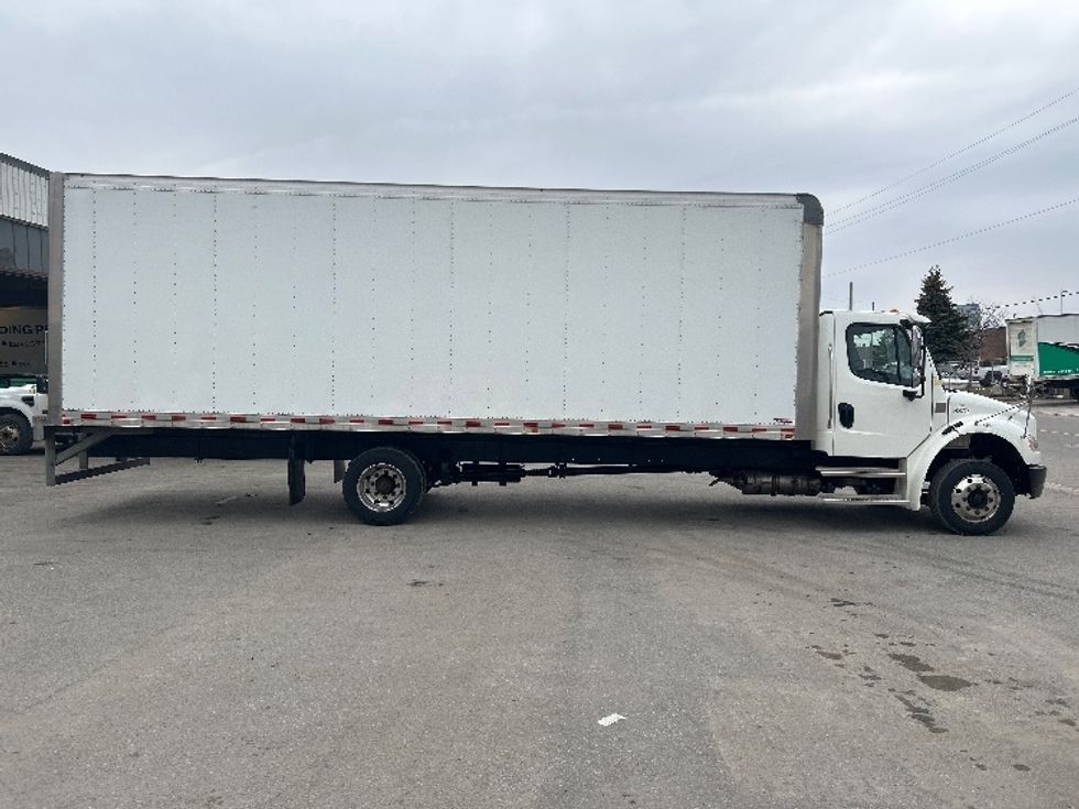 Medium Duty Box Truck-Light and Medium Duty Trucks-Freightliner-2021-M2-Mississauga-ON-133,119\n\t\tkm-$ 84,000 - Image 14
