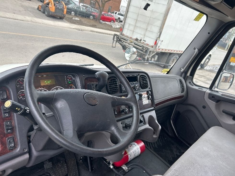 Medium Duty Box Truck-Light and Medium Duty Trucks-Freightliner-2021-M2-Mississauga-ON-133,119\n\t\tkm-$ 84,000 - Image 16