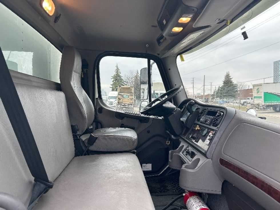 Medium Duty Box Truck-Light and Medium Duty Trucks-Freightliner-2021-M2-Mississauga-ON-133,119\n\t\tkm-$ 84,000 - Image 21