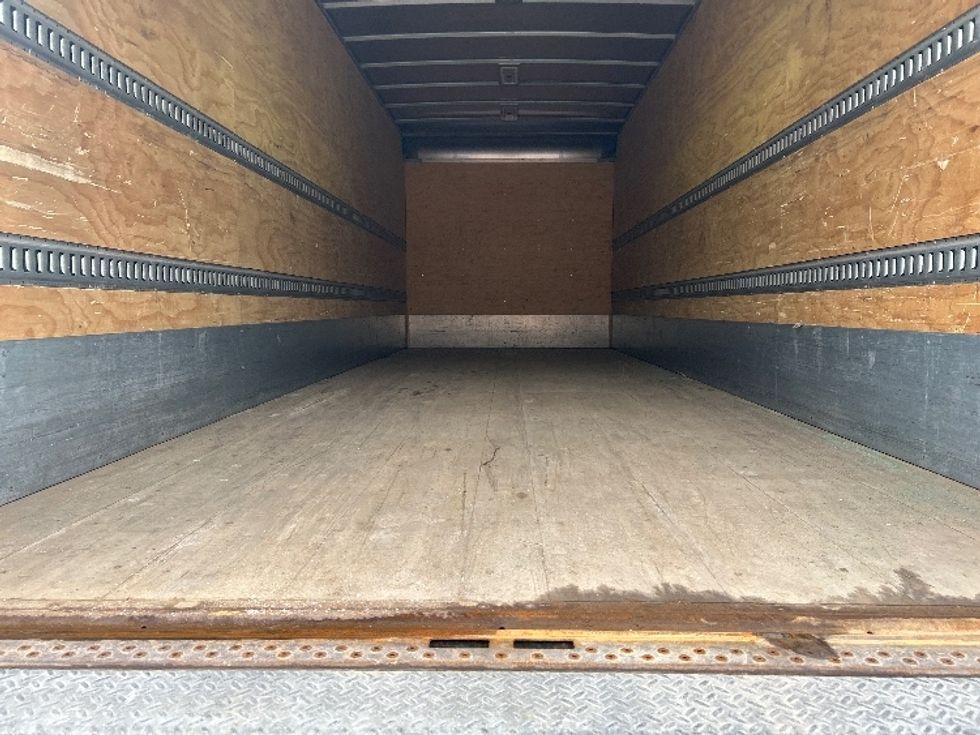 Medium Duty Box Truck-Light and Medium Duty Trucks-Freightliner-2021-M2-Mississauga-ON-133,119\n\t\tkm-$ 84,000 - Image 9