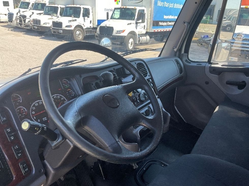 Medium Duty Box Truck-Light and Medium Duty Trucks-Freightliner-2021-M2-Moberly-MO-171,965\n\t\tmiles-$ 69,500 - Image 17