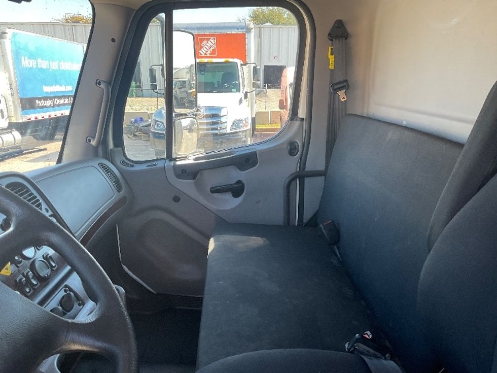 Medium Duty Box Truck-Light and Medium Duty Trucks-Freightliner-2021-M2-Moberly-MO-171,965\n\t\tmiles-$ 69,500 - Image 19