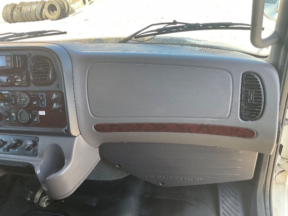 Medium Duty Box Truck-Light and Medium Duty Trucks-Freightliner-2021-M2-Moberly-MO-171,965\n\t\tmiles-$ 69,500 - Image 21