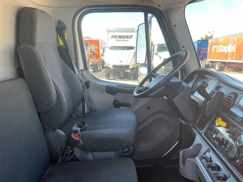 Medium Duty Box Truck-Light and Medium Duty Trucks-Freightliner-2021-M2-Moberly-MO-171,965\n\t\tmiles-$ 69,500 - Image 22