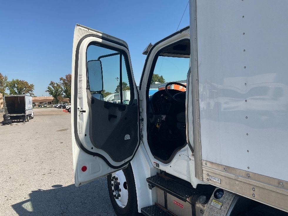 Medium Duty Box Truck-Light and Medium Duty Trucks-Freightliner-2021-M2-Moberly-MO-181,893\n\t\tmiles-$ 68,000 - Image 16
